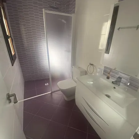 La Plaza Vieja * Cuevas Del Valle